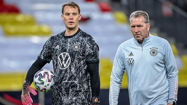 次将曼联的 次将曼联的