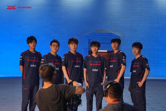 在高强度对 在高强度对